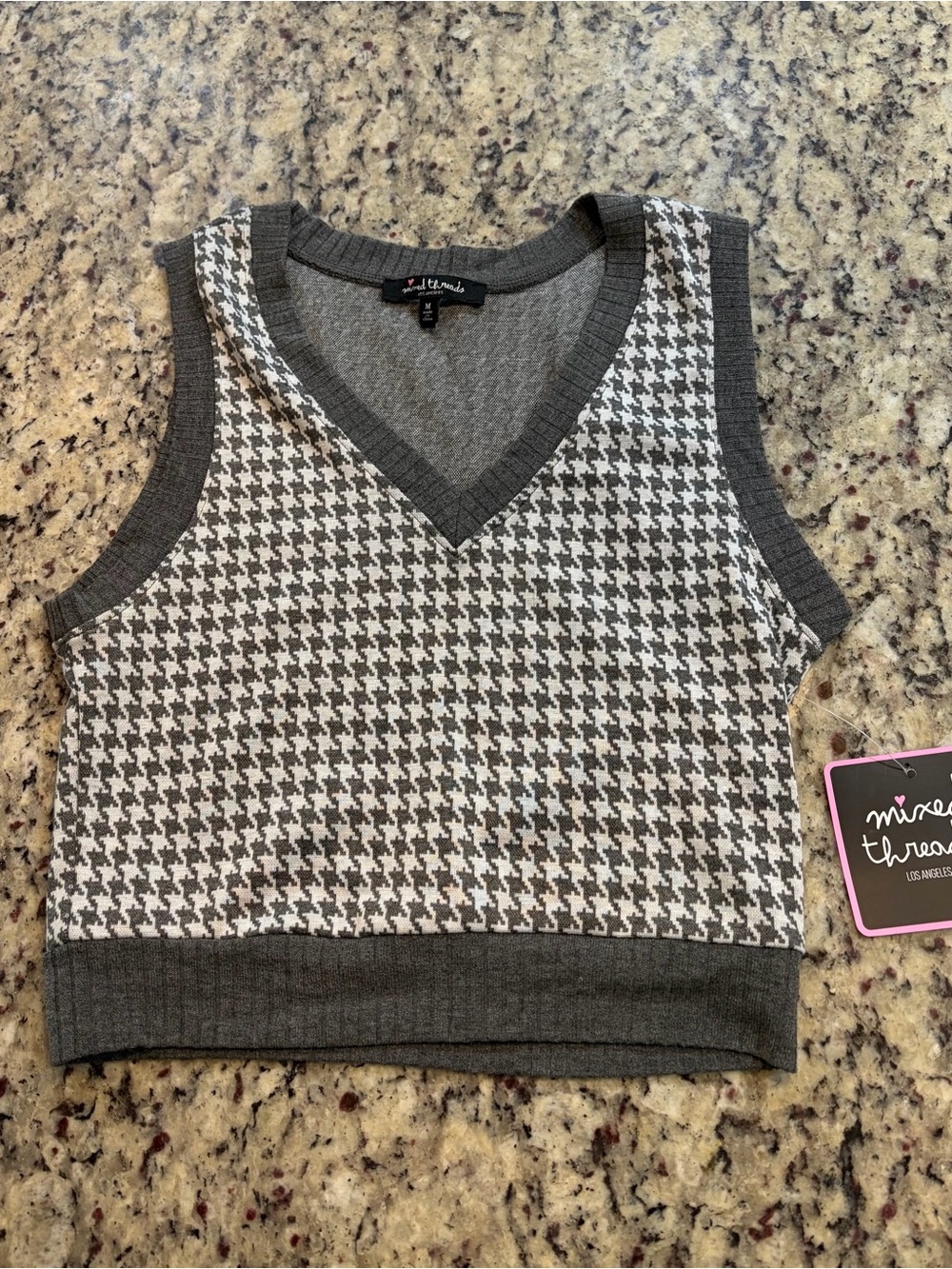 Mixed Threads Houndstooth V-Neck Crop Sweater Vest - Gray/White